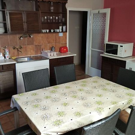 Horvath Apartmanhaz Капошвар Екстер'єр фото