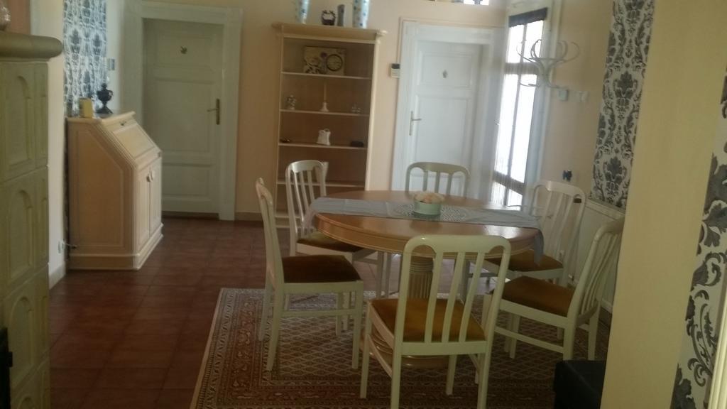 Horvath Apartmanhaz Капошвар Екстер'єр фото