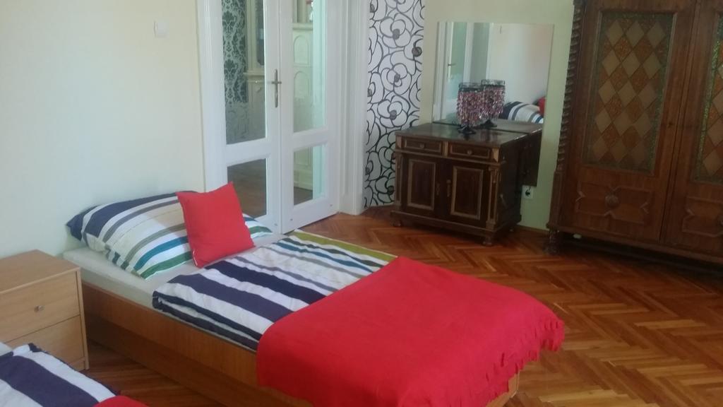 Horvath Apartmanhaz Капошвар Екстер'єр фото