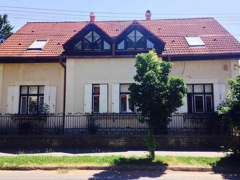 Horvath Apartmanhaz Капошвар Екстер'єр фото