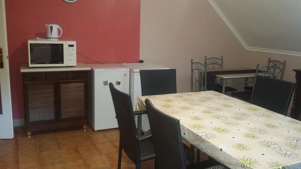 Horvath Apartmanhaz Капошвар Екстер'єр фото